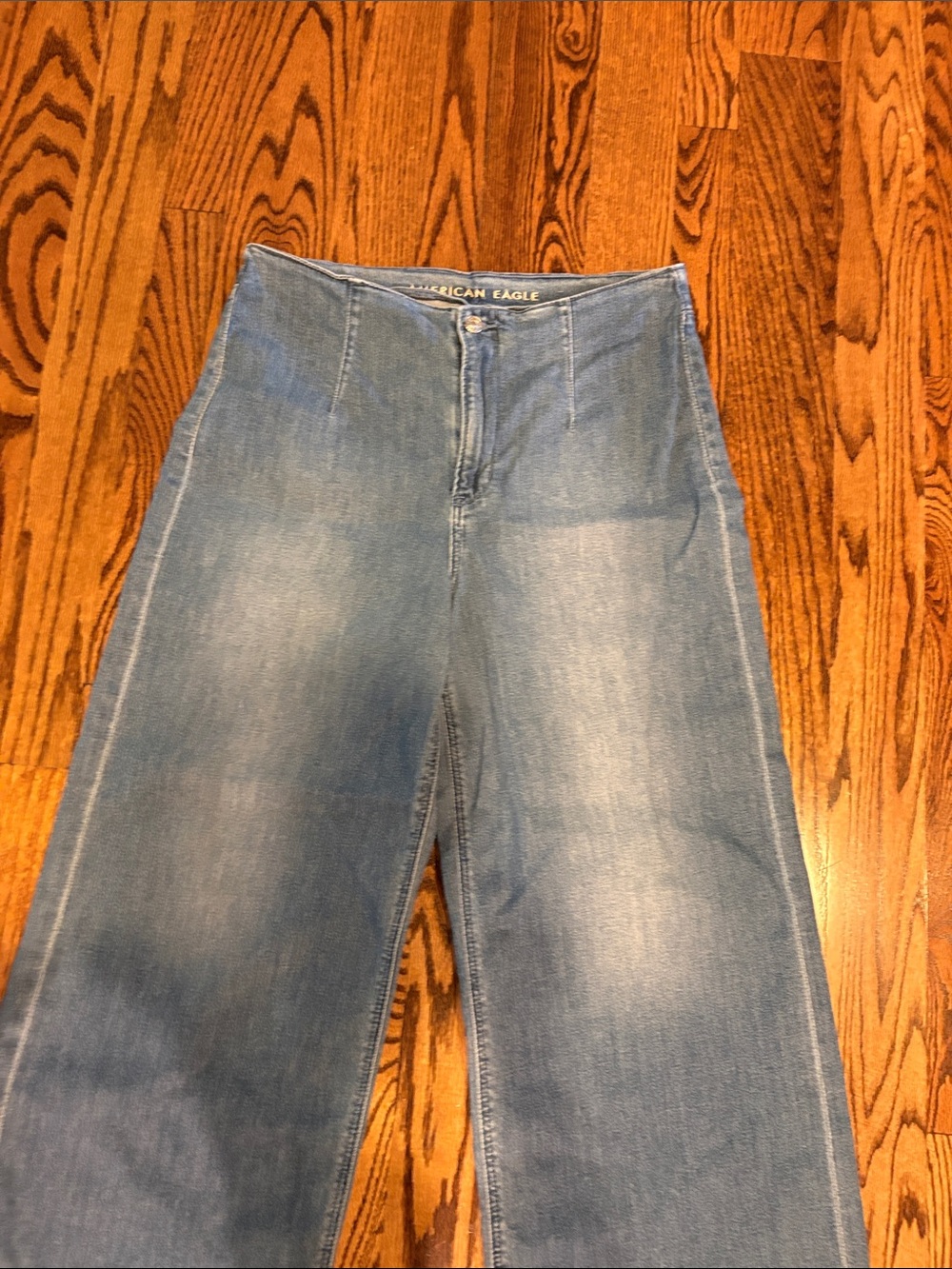 American Eagle Outfitters Wide Leg Jeans in Light Blue Wash